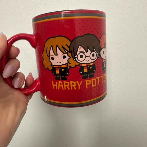 Harry Potter Red Mug - Picture 5 of 5
